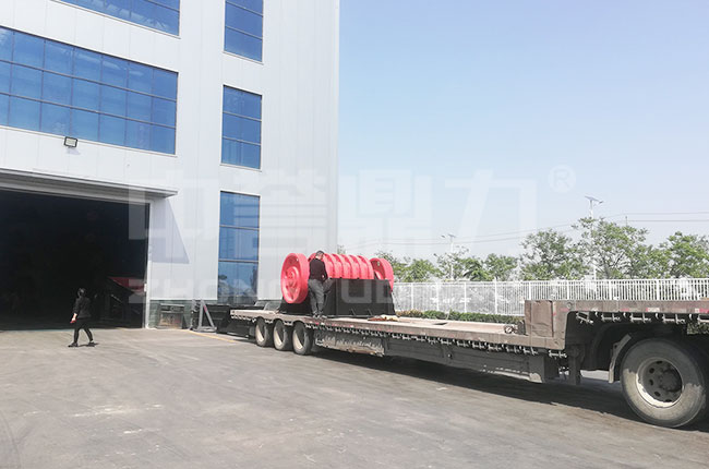 錘破轉子發貨現場