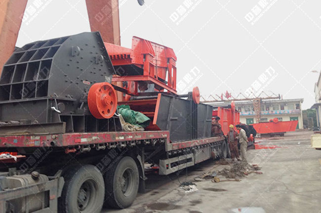 錘破機發貨現場