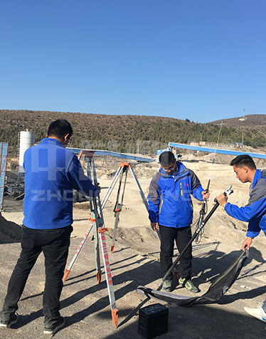 鼎力員工趕赴現場勘探