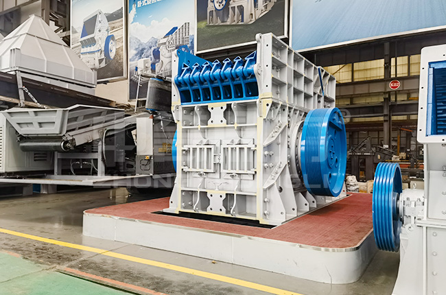 臥式旋回破碎機(jī)工作原理