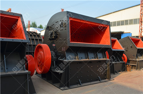 �ζ��Nʽ����C�Ĺ����C���c�Nʽ����C����ƣ����������D�ӎ����N�ӌ������M��ײ�􌍬F���ϵ����飬���u�����Ćζ��Nʽ����C��������ȴ󡢹���Ч�ʸߡ����ܽ��ġ��h�������ȃ��c���V���đ����ڵVɽ��ˮ�ࡢұ�𡢻������������ИI������׌�͑����т����˽�ζ��Nʽ����C���������Ԕ������һ�ζ��Nʽ����C����Ҫ�ą���������  ͨ�^�˽�ζ��Nʽ����C�ą��������ԵĎ����͑��xُ�����aЧ�ʸߵĺ��O�䣬���ǆζ��Nʽ����C��Ҏ�񣬸��������ИI�Ĳ�ͬ���x�������C��Ҏ���������M��ʯ�����a���������ϵ���Ҫ��������ˮ�����a��ˇ�У��x��ζ��Nʽ����C��Ҏ��Ҫ�ܝM������ʯ��ʯ��ʯ�ࡢú���}��ú��ʯ�ȸ��N��Ӳ�ʹ������ϵ���Ҫ;  ����Ǿ��ٶȣ��چζ��Nʽ����C�У����������N�^�����ϵĴ�����Ȳ��@���^�������ȣ���Ҫ�D�����^�ߵĻ��D���ٶȣ����ڳ��鷽ʽ�������N�P��֧���ЉK�ģ�����֮�g���ஔ��������\�ӣ����ϵ�ĥ�p�c�ٶȵ�ƽ�����������Pϵ���@�Ӿ������˾��ٶȵĴ�С������׌�O������I�����о��l�F�N�^�ľ��ٶȞ�30-40m/s���^���m��  ���ǹ��ʣ�Ŀǰ�]�Мʴ_Ӌ�㹦�ʵĹ�ʽ��һ���ڹ��ʕr��Ҫ�C�Ͽ��]���ذ���Ҫ�M��������r�µ�����C�~�����ʵ���Ҫ���Nʽ����C�ڿ��d�l�����������ӡ��܉�ʹ���^�������M������ǻ��Ѹ�ٱ����鲢�ų���