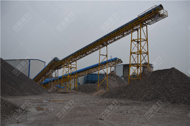 石料制沙生產(chǎn)線在生產(chǎn)時(shí)要注意什么?